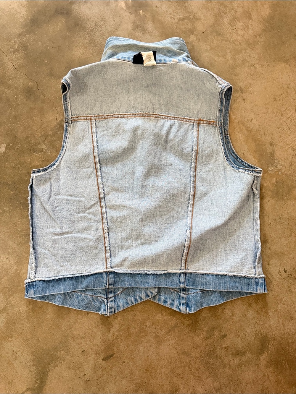 Vintage Faded Glory L Denim Vest Cotton Fall Family Photos Game Day Fit Tailgate - Picture 8 of 8